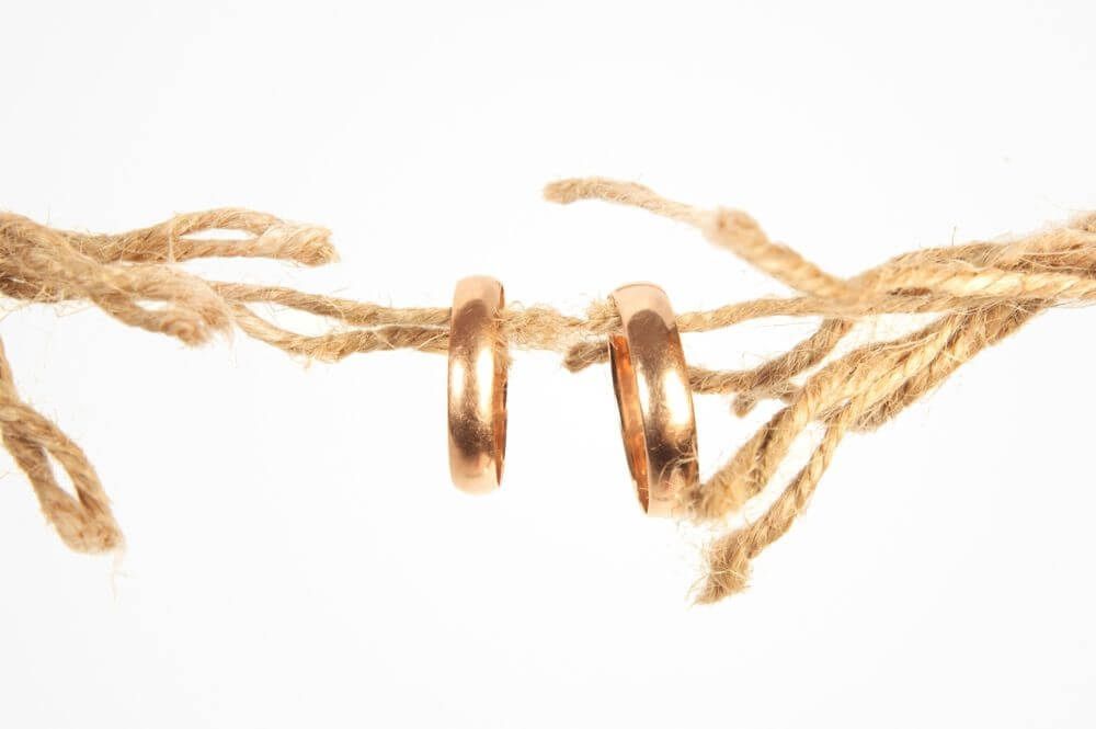 wedding rings on a piece of rope