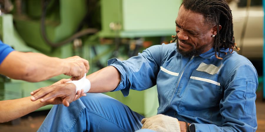 Workplace injury of the wrist